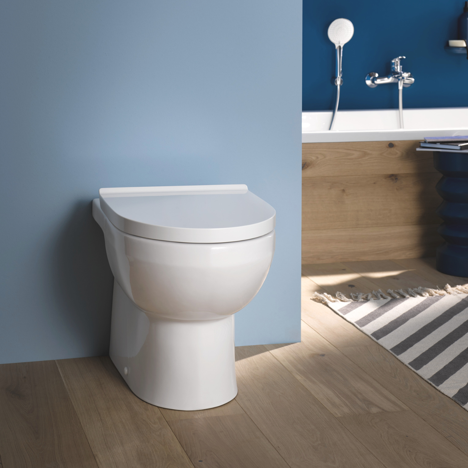 No.1 Compact Back To Wall Toilet & Soft Close Gloss