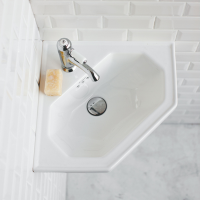 Corner Basin 598mm | White