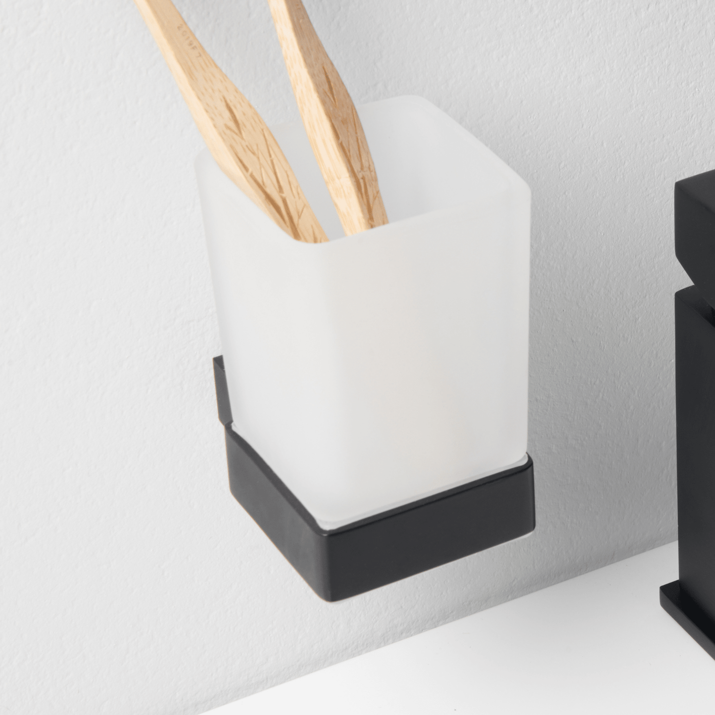MONOACC-001 - Mono Tumbler Holder | Matt Black | Scudo | MONOACC - 001 - Soaque