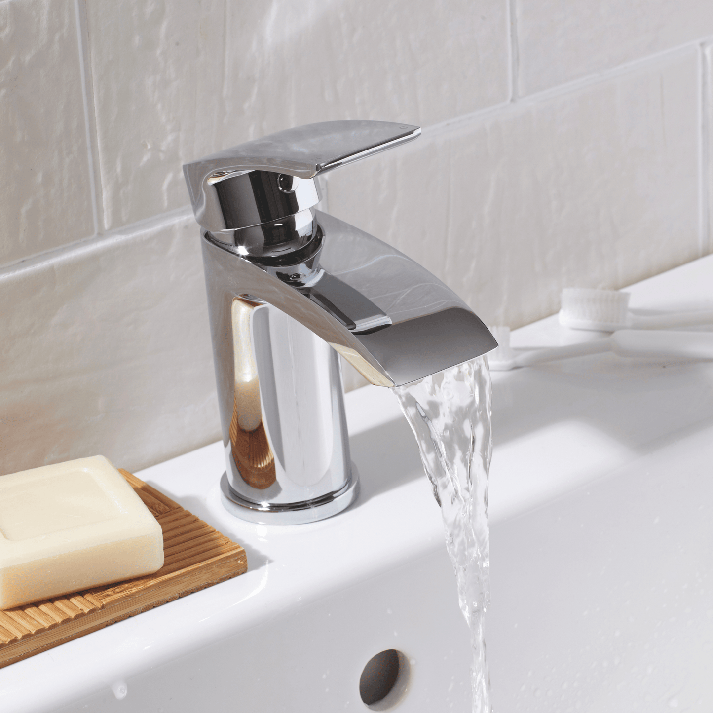 TAP201 - Belini Basin Mixer With Push Waste - Soaque